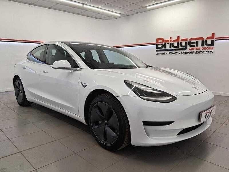 White Used 2020 Tesla Model 3 Standard Range Sedan | £14,995 (Good price) - Image 1/4