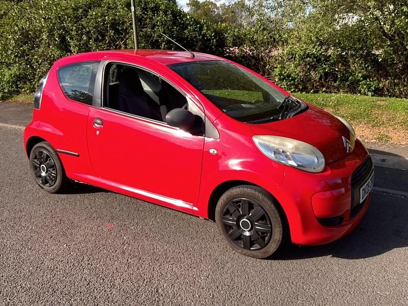 Used Citroën C1 68 HP (50 kW) 2009 Red Hatchback