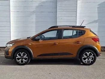Używany Dacia Sandero Journey 91 KM (66 kW) 2023 Pomarańczowy Hatchback