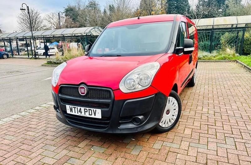 Red Used 2014 Fiat Doblò MPV | £3,495 (Fair price) - Image 1/4