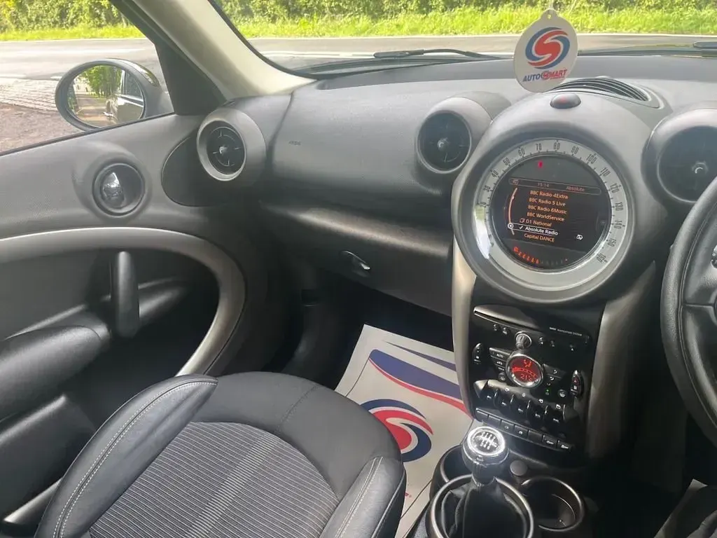 Usado Mini Cooper 122 CV (89 kW) 2011 Marrón Utilitario