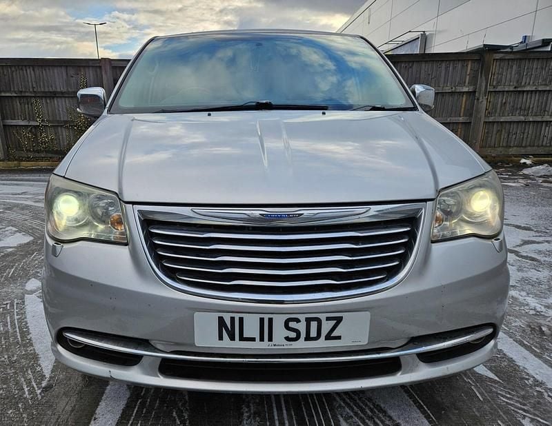Used Chrysler Grand Voyager Limited 2011 Silver MPV