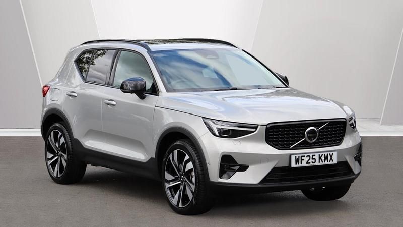 Silver Used 2025 Volvo XC40 Ultra SUV | £38,495 (Expensive) - Image 1/4