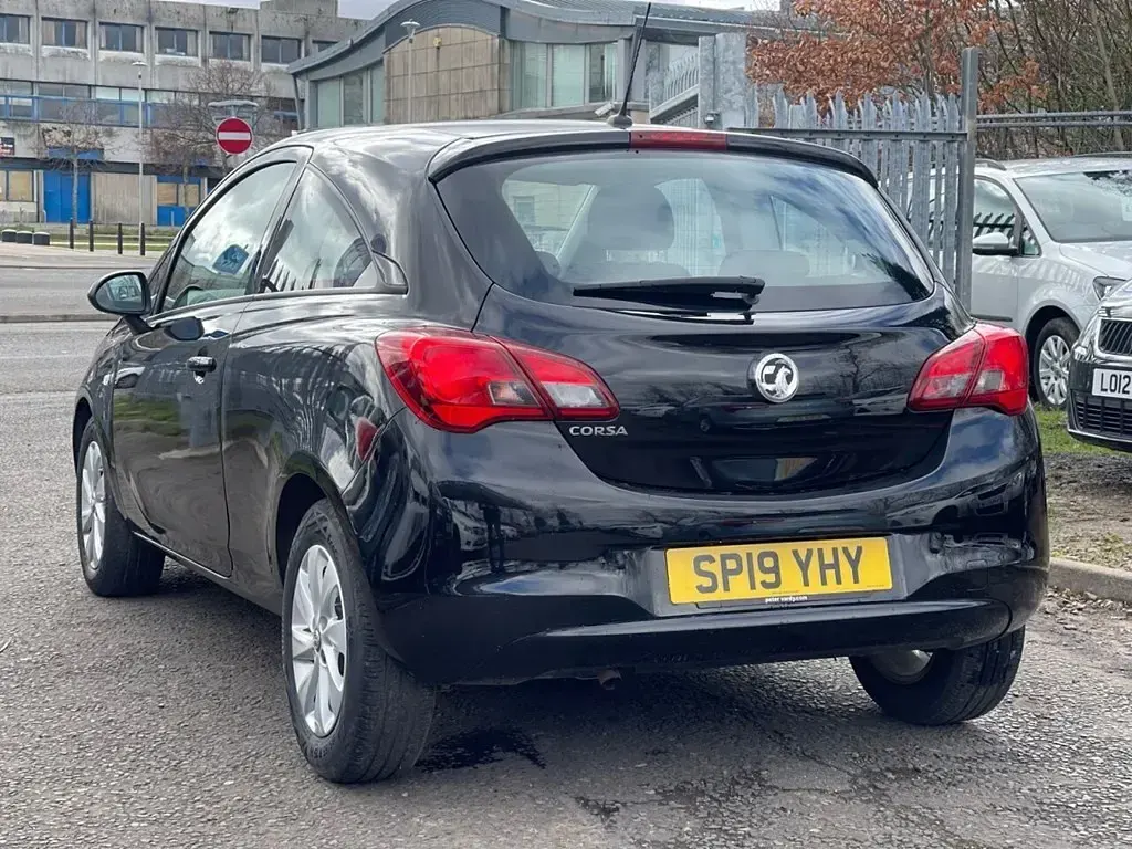 Second-hand Vauxhall Corsa Active 74 CP (54 kW) 2019 Negru Hatchback