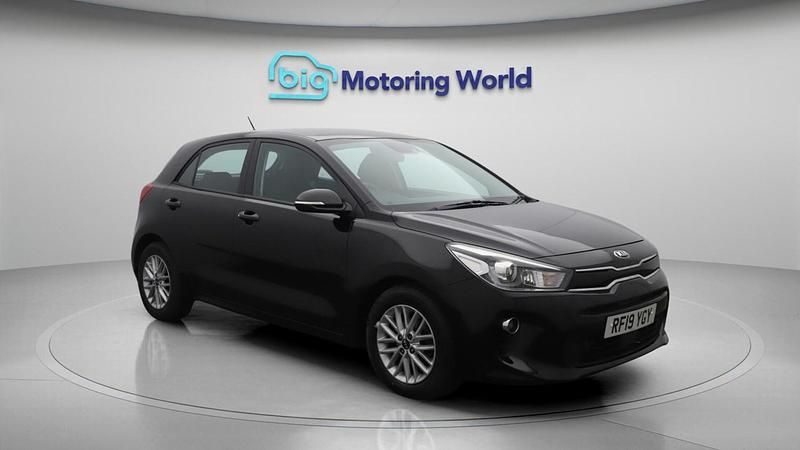 Black Used 2019 Kia Rio 2 Hatchback | £11,500 (Fair price) - Image 1/4