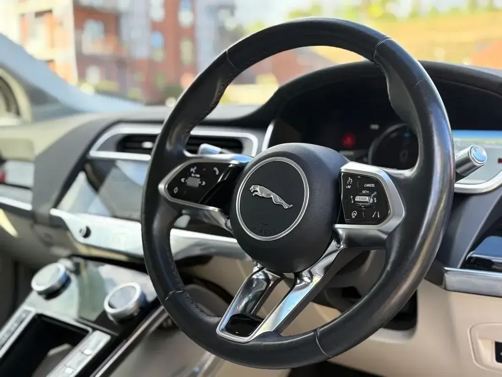 Used Jaguar I-Pace 294 kW (400 HP) 2019 Red SUV