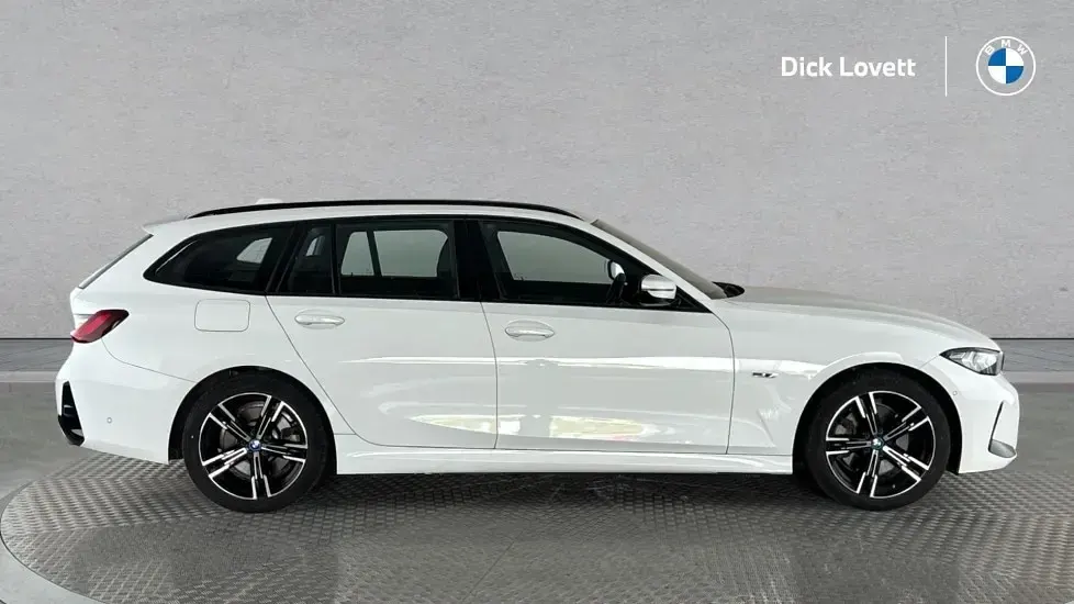 Used BMW 330 M Sport 288 HP (211 kW) 2023 White Estate