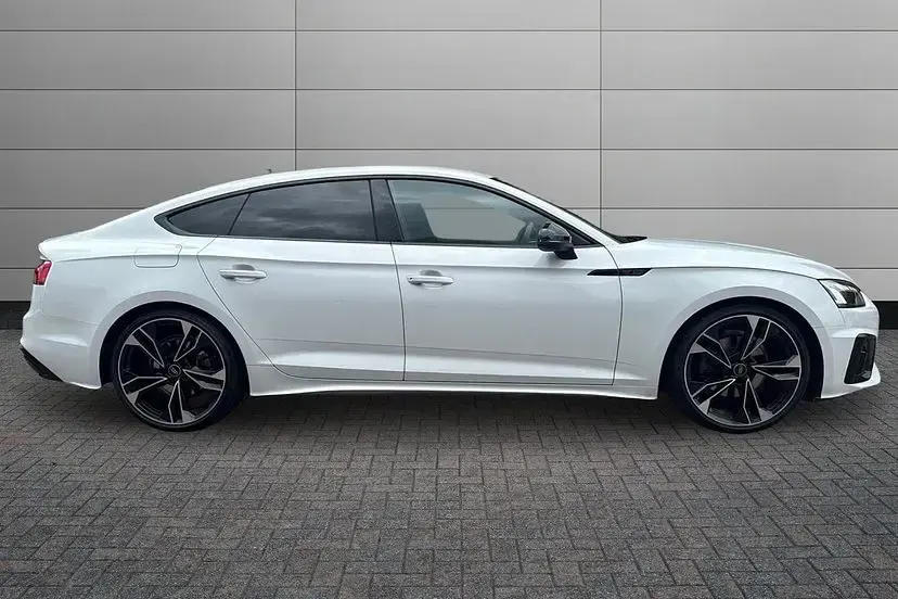 Used Audi A5 Sportback Black Edition 148 HP (108 kW) 2023 Glacier white Hatchback