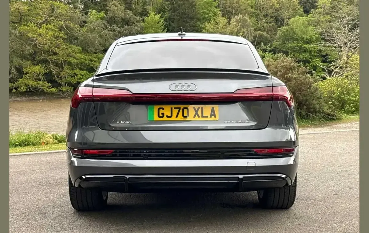 Used Audi e-tron Comfort 300 kW (408 HP) 2020 Grey SUV