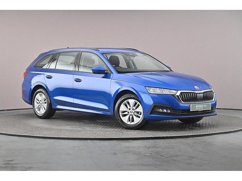 Race blue metallic Used 2024 Skoda Octavia SE Technology Estate | £19,977 (Fair price) - Image 1/4