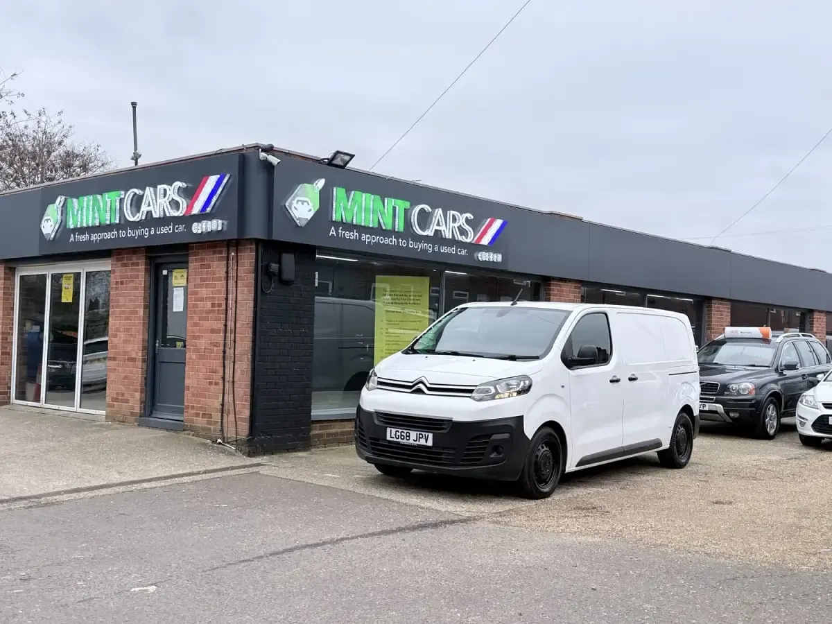Used Citroën Dispatch 2018 White MPV
