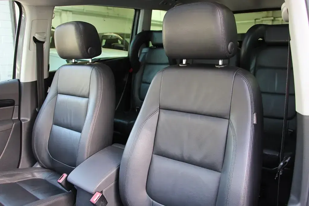 Begagnad Seat Alhambra SE 177 HK (130 kW) 2013 Grå Minibuss