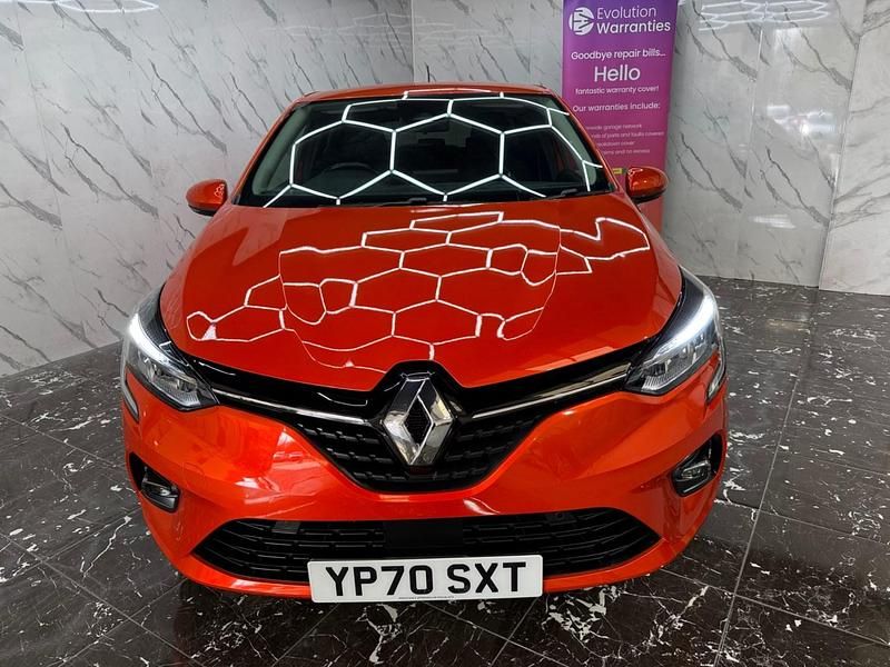 Used Renault Clio V Iconic 100 HP (73 kW) 2020 Orange Hatchback