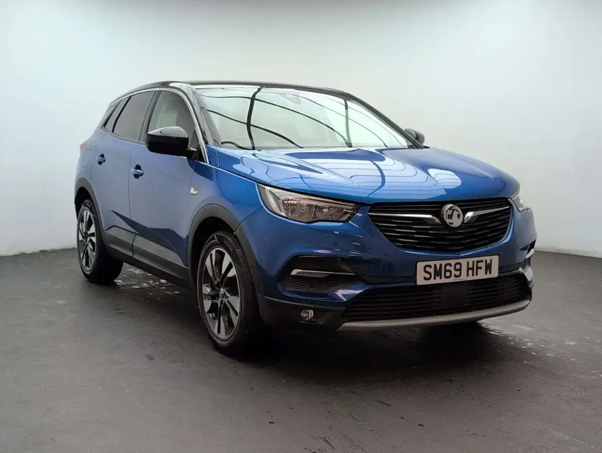 Used Vauxhall Grandland X SRi 130 HP (95 kW) 2019 Blue SUV