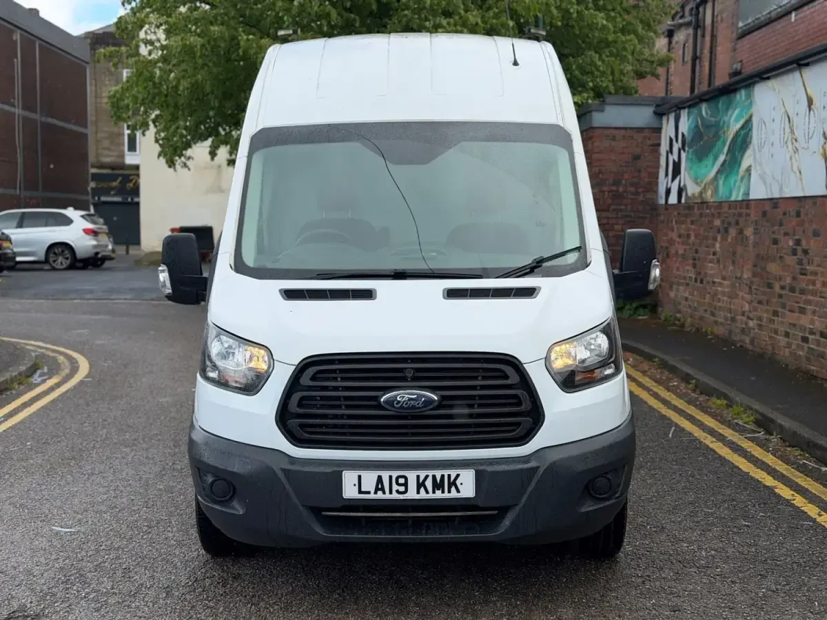 Używany Ford Transit 130 KM (95 kW) 2019 Biały Van