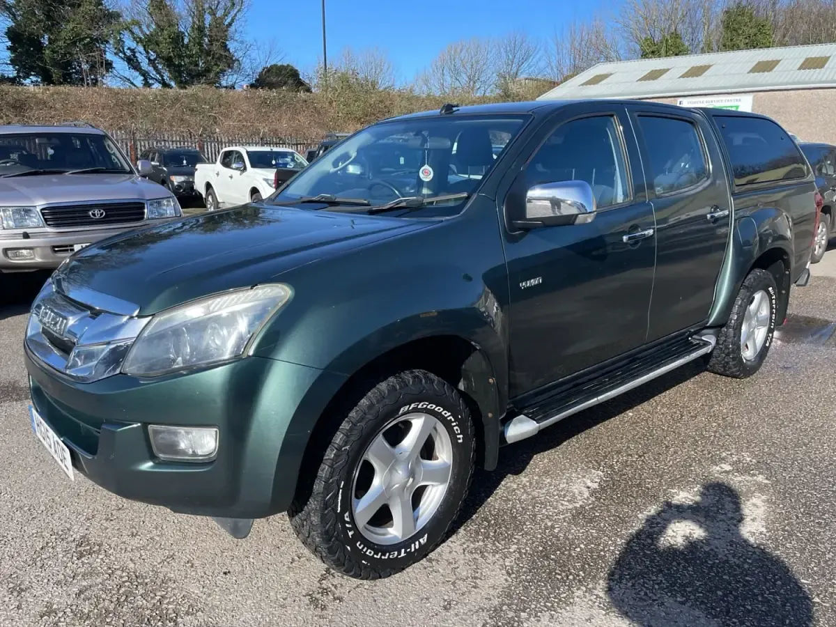 Używany Isuzu D-Max 2015 Zielony Pickup