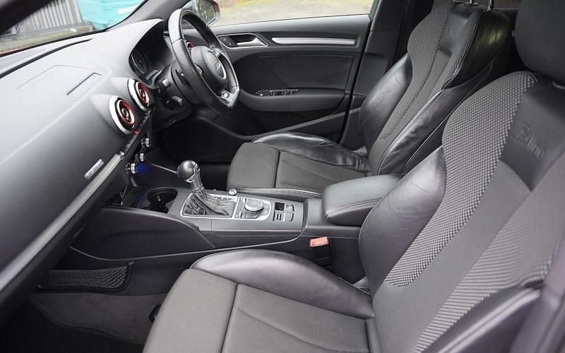 Used Audi A3 Sportback S-Line 184 HP (135 kW) 2014 Red Hatchback