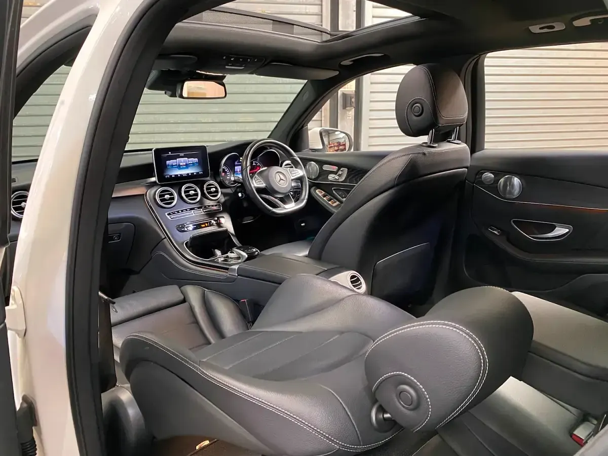 Used Mercedes GLC350 AMG line 258 HP (189 kW) 2017 White SUV