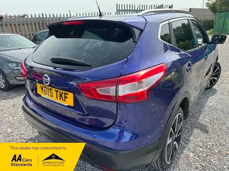 Used Nissan Qashqai Tekna 130 HP (95 kW) 2015 Blue SUV