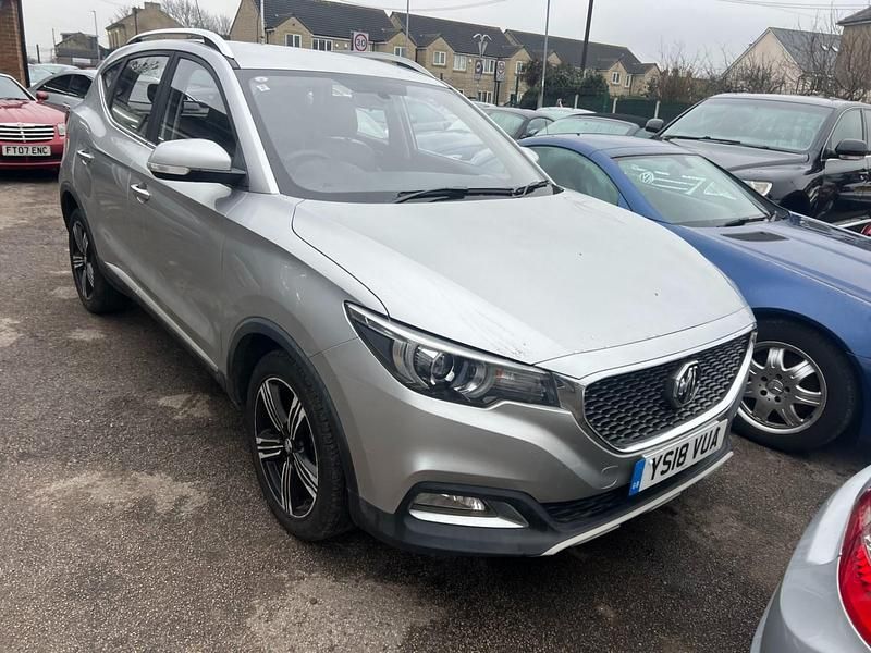 Used MG ZS Exclusive 106 HP (77 kW) 2018 Silver Hatchback