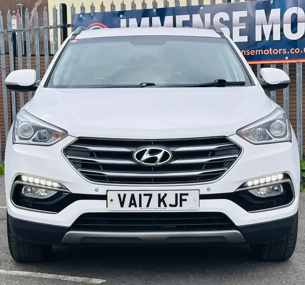 Used Hyundai Santa Fe Premium 200 HP (147 kW) 2017 White SUV