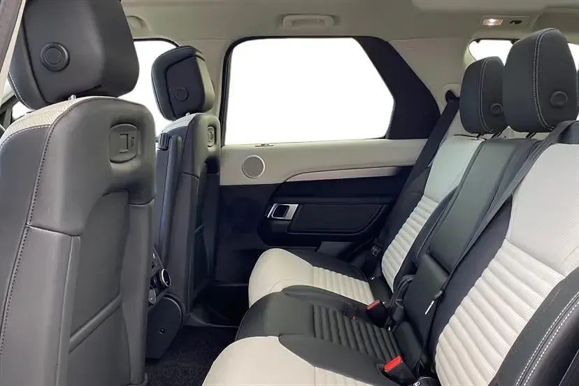 Used Land Rover Discovery 350 HP (257 kW) 2025 Black SUV