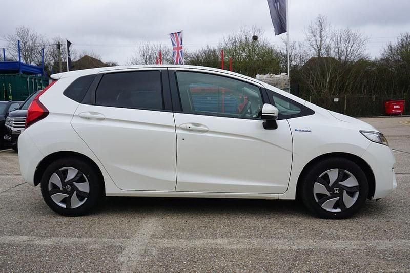 Used Honda Fit Hybrid 2026 White Hatchback