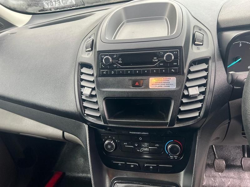 Used Ford Transit Connect 100 HP (73 kW) 2020 White MPV