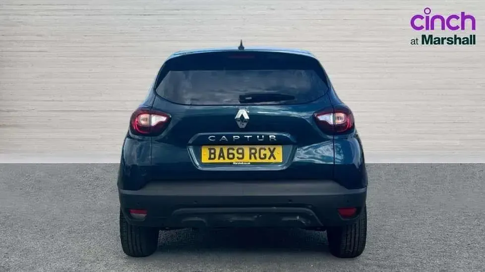 Used Renault Captur Iconic 90 HP (66 kW) 2019 Blue SUV