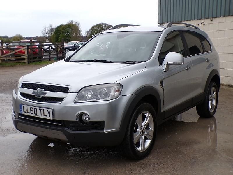 Used Chevrolet Captiva LTZ 2010 Silver SUV