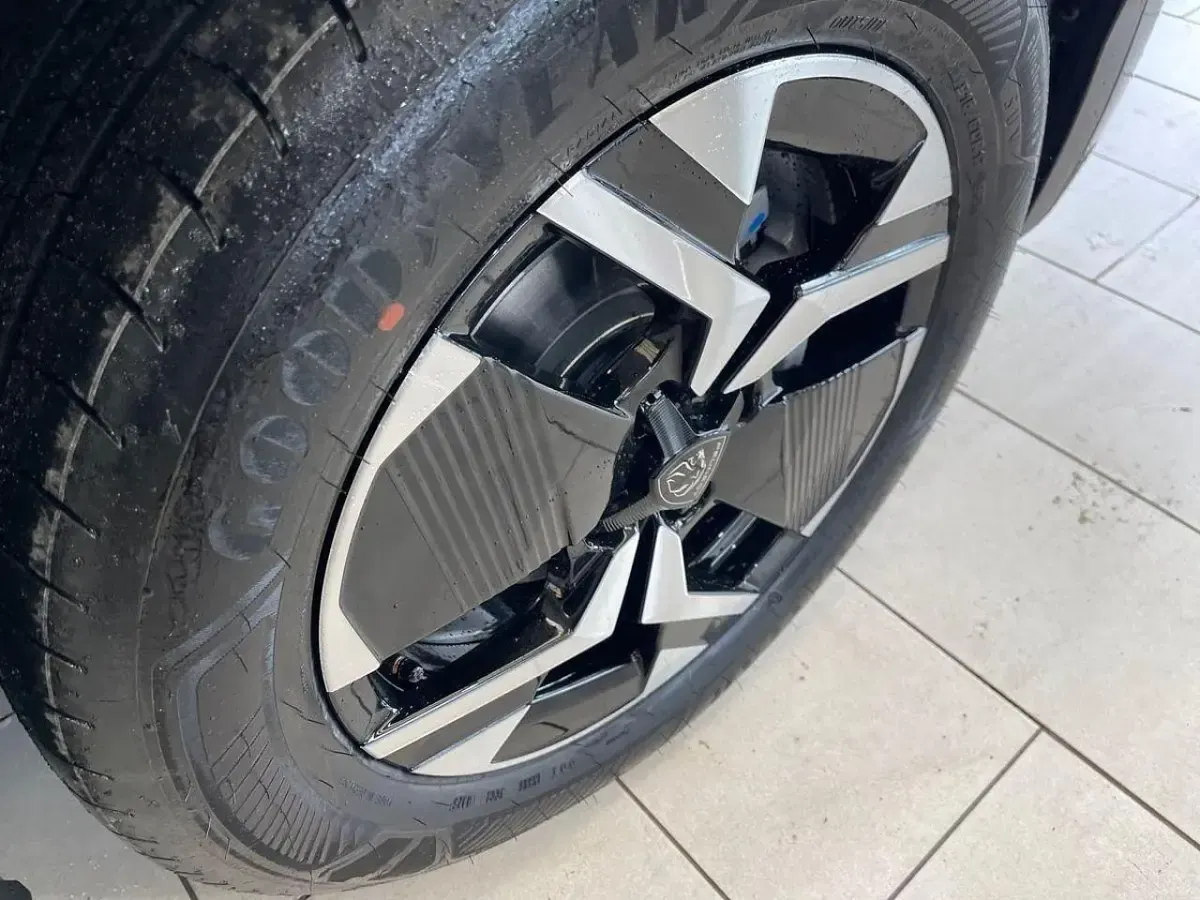 Novo Peugeot 2008 Allure 100 HP (73 kW) 2026 Cinzento SUV