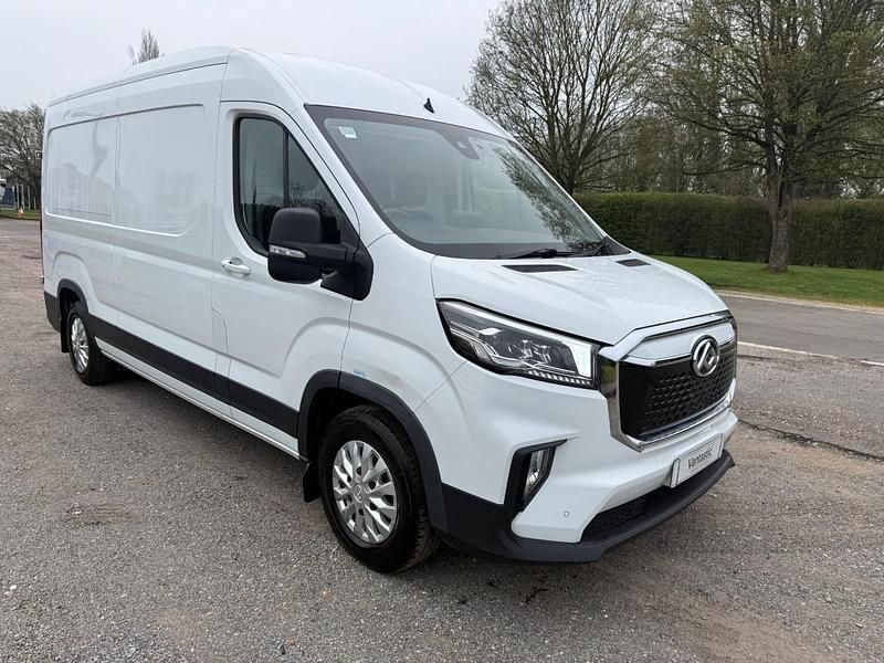 Used Maxus V90 204 HP (150 kW) 2023 White Van