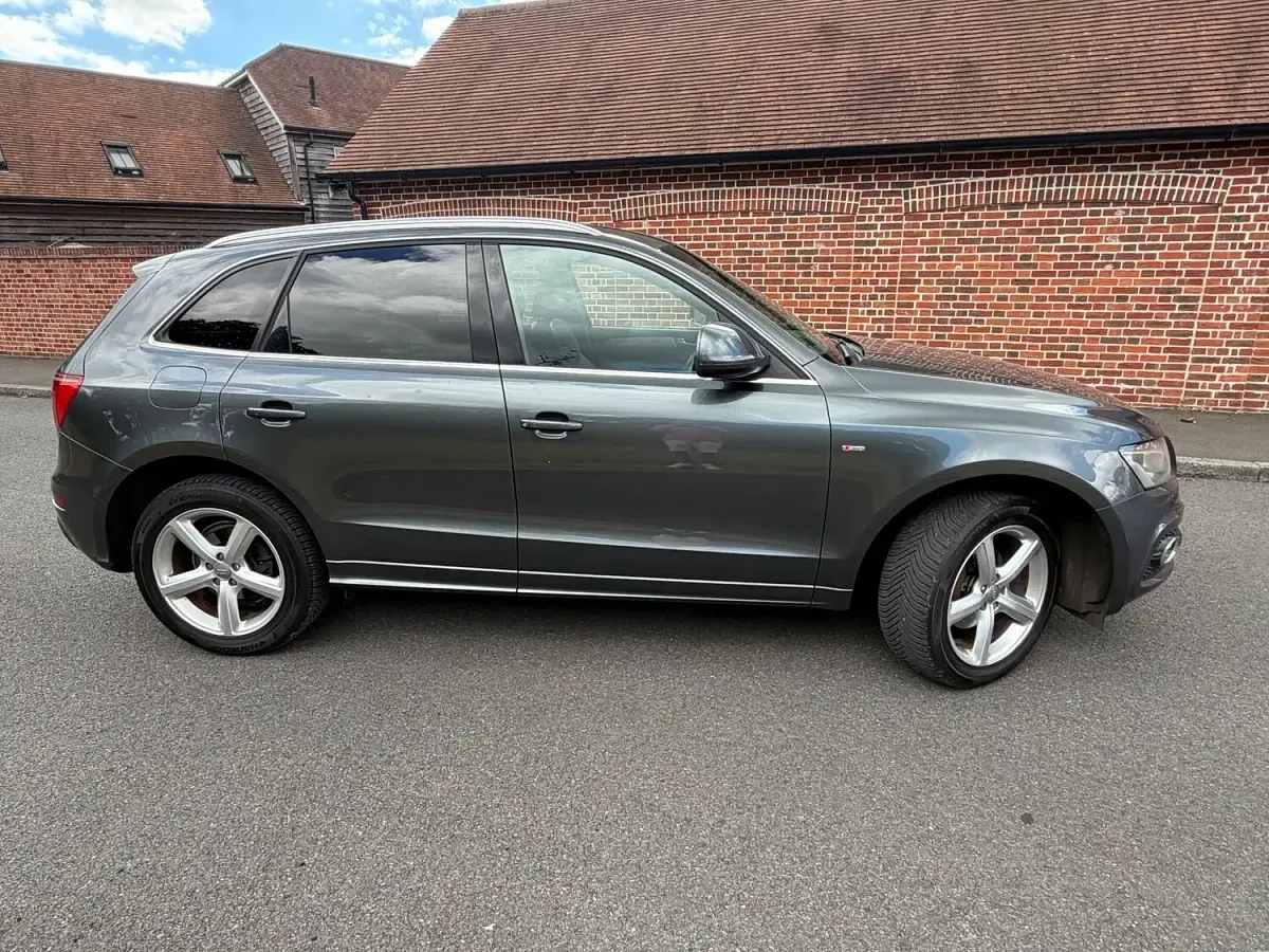 Used Audi Q5 S-Line 2010 Grey SUV