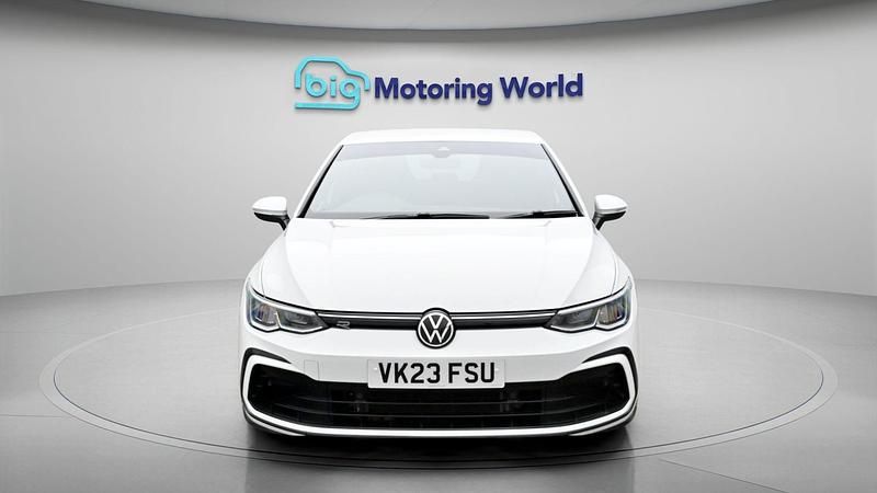 Used VW Golf VIII R-line 148 HP (108 kW) 2023