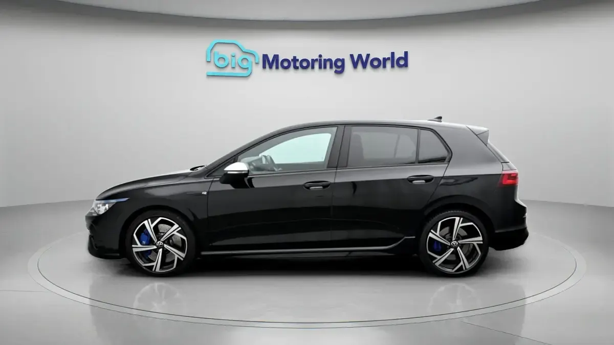 Used VW Golf VIII R 320 HP (235 kW) 2024 Black Hatchback