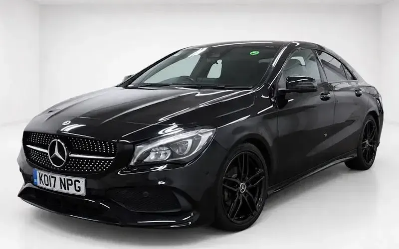Usado Mercedes CLA220 AMG line 177 HP (130 kW) 2017 Sedan