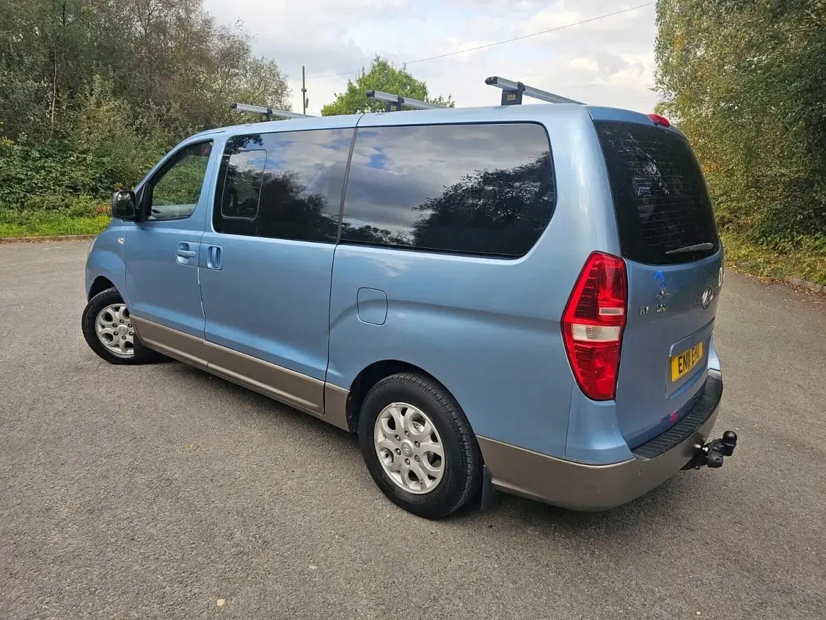Used Hyundai I800 Style 168 HP (123 kW) 2011 Blue MPV