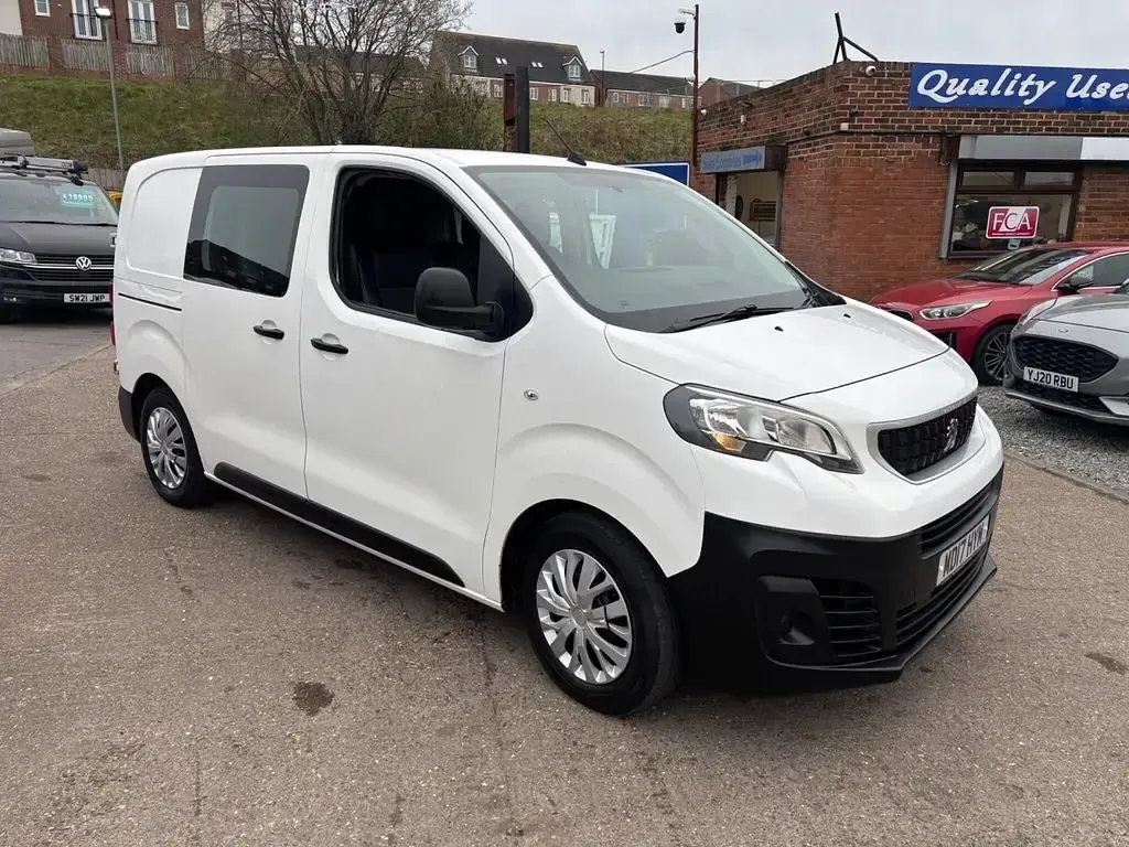 Second-hand Peugeot Expert 2017 Alb Van