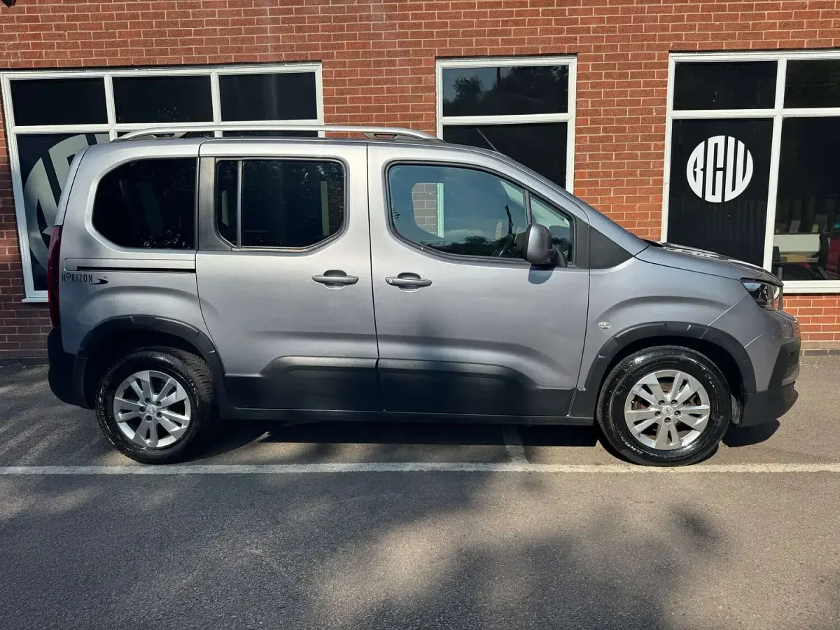Used Peugeot Rifter Allure 100 HP (73 kW) 2020 Grey MPV