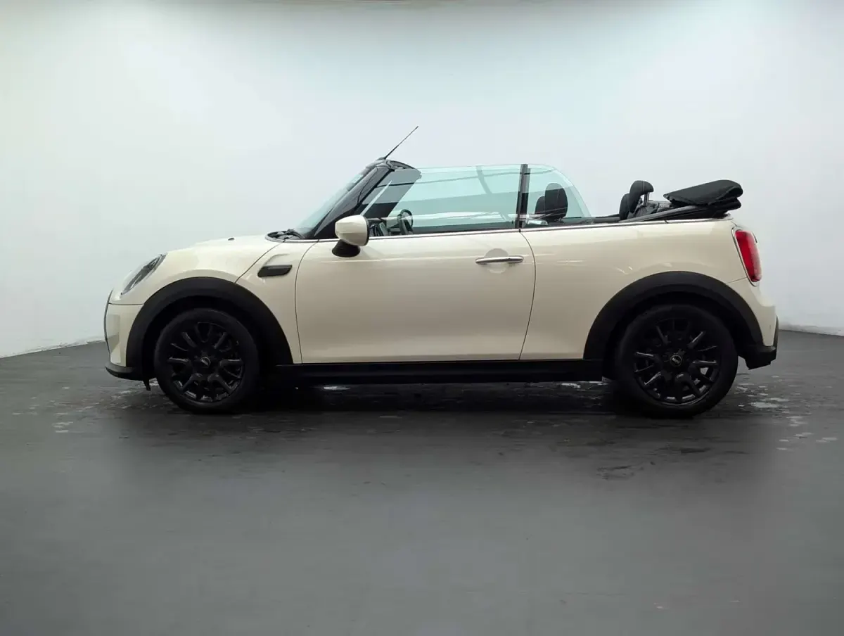 Begagnad Mini Cooper Cabriolet Classic 2021 Vit Cab
