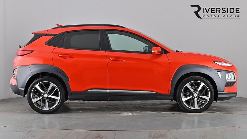 Second-hand Hyundai Kona Premium SE 120 CP (88 kW) 2019 Portocaliu SUV
