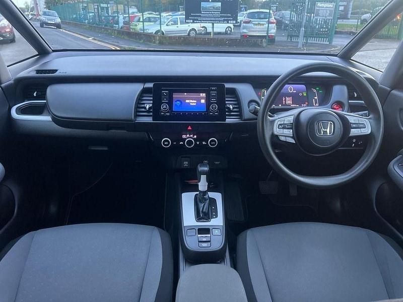 Second-hand Honda Jazz Hybrid 109 CP (80 kW) 2021 Alb Hatchback