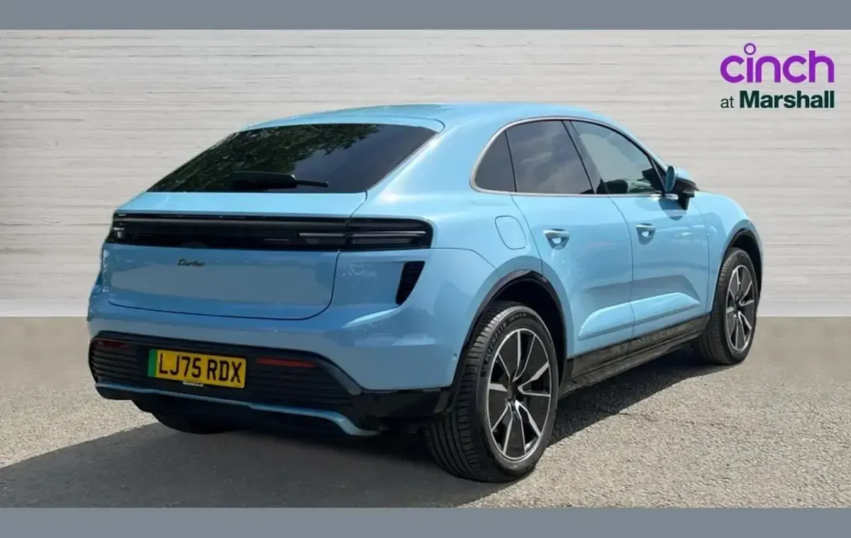 Used Porsche Macan Turbo 469 kW (639 HP) 2025 Blue SUV