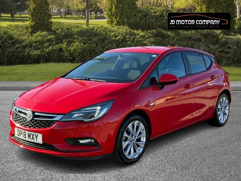 Used Vauxhall Astra 100 HP (73 kW) 2018 Red Hatchback