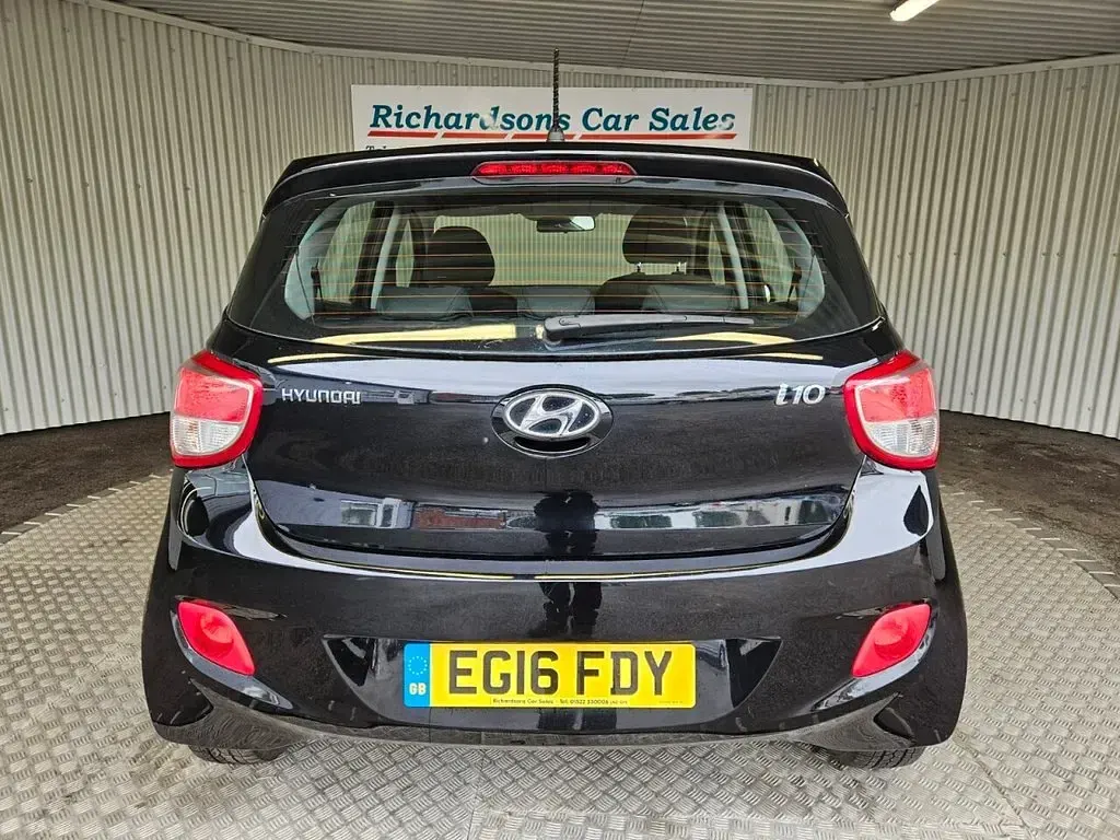 Used Hyundai i10 SE 87 HP (63 kW) 2016 Black Hatchback