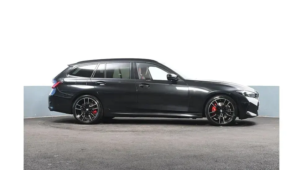 Used BMW M340 Comfort Edition 335 HP (246 kW) 2023 Black Estate