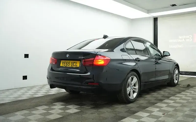 Used BMW 318 Sport Line 136 HP (100 kW) 2018 Sedan