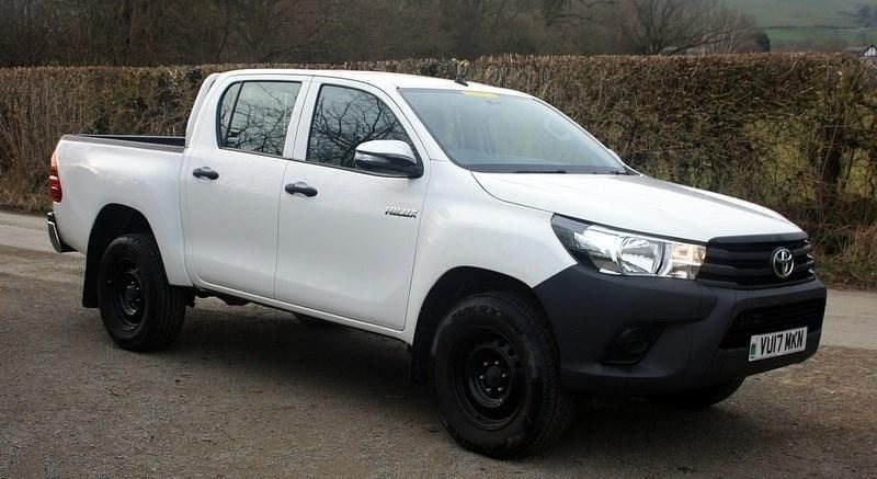 Used Toyota HiLux Active 2017 White Pickup