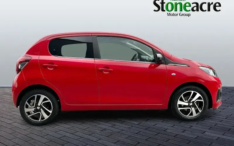 Used Peugeot 108 Allure 72 HP (52 kW) 2020 Red Hatchback