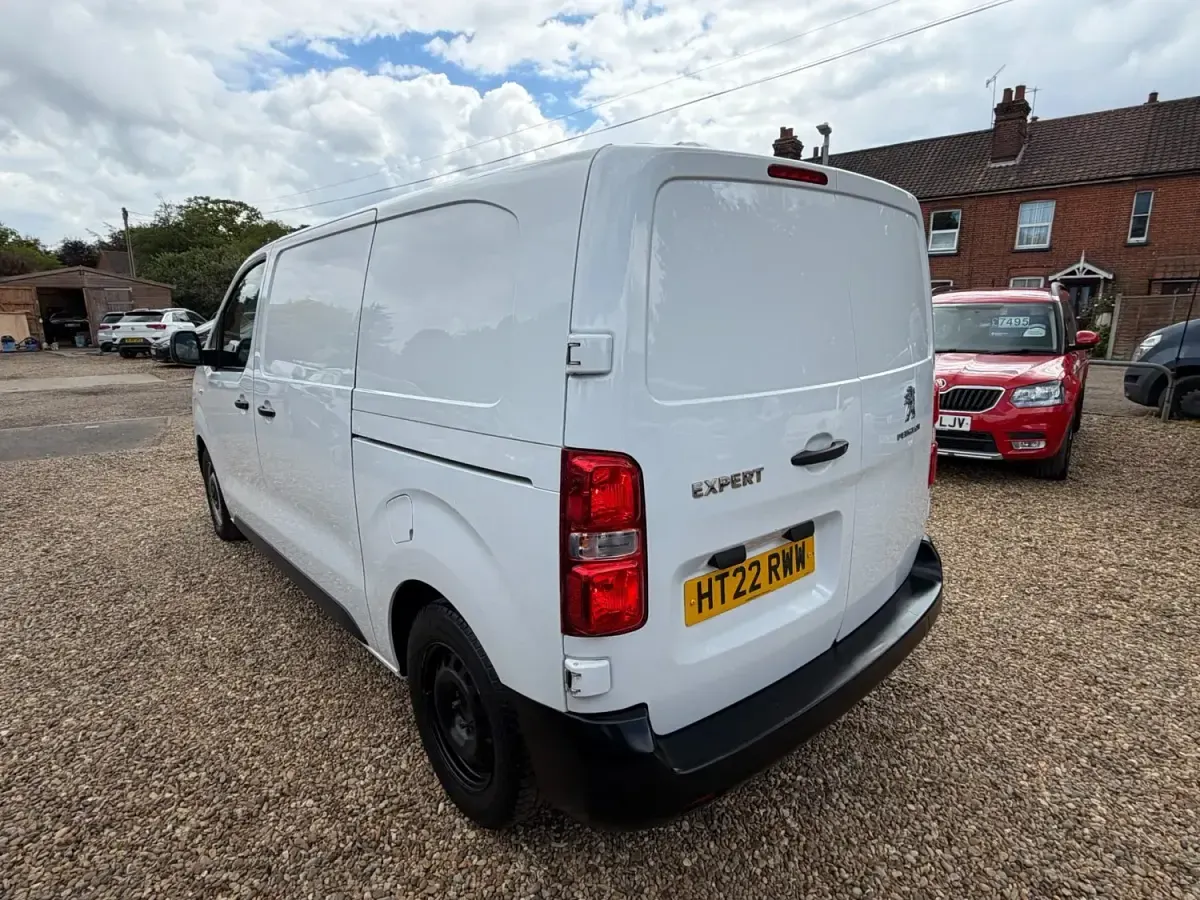 Used Peugeot Expert Premium 2022 White Van